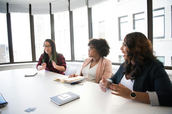 Maîtriser la veille stratégique pour booster votre performance avec l'intelligence économique