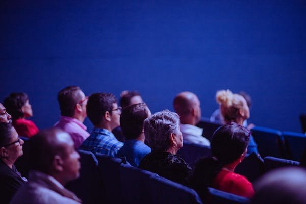 Conférence entreprise : engagez vos équipes avec innovation et magie